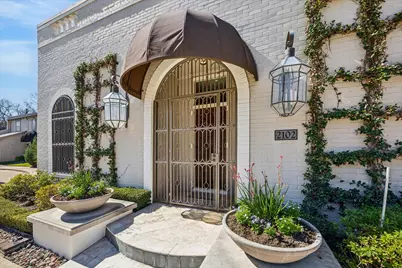 2102 Canongate Drive, Houston, TX 77056 - Photo 5