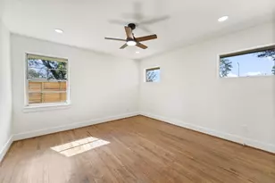 4218 T C Jester Blvd, Houston, TX 77018 - Photo 25