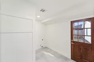 4218 T C Jester Blvd, Houston, TX 77018 - Photo 15