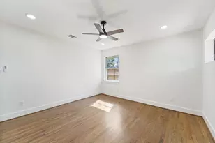 4218 T C Jester Blvd, Houston, TX 77018 - Photo 27