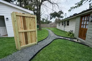 4218 T C Jester Blvd, Houston, TX 77018 - Photo 45