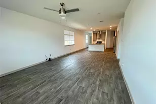 12807 Southborough Ln, Houston, TX 77047 - Photo 9