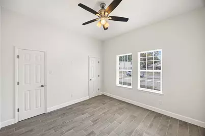 1550 Lombardy Street, Houston, TX 77023 - Photo 9