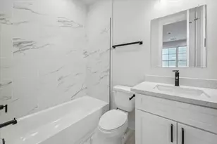 1035 W 17th St, Houston, TX 77008 - Photo 21