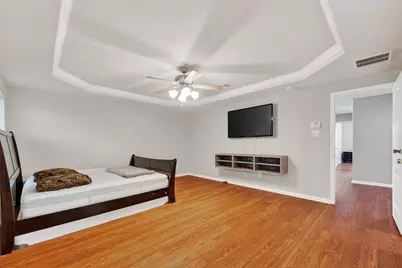 9106 Fuqua Breeze Drive, Houston, TX 77075 - Photo 33