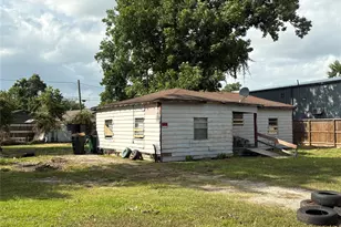 10034 Burnside Ln, Houston, TX 77041 - Photo 3