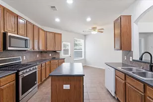 9954 Knob Hollow Way, Conroe, TX 77385 - Photo 11