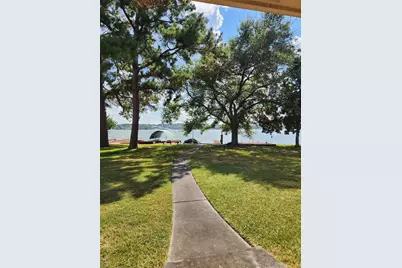 12431 Lakeview Drive, Montgomery, TX 77356 - Photo 9