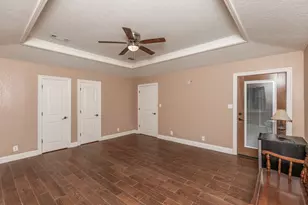 995 Strickland St, Vidor, TX 77662 - Photo 17