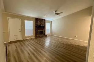 7646 Western Oak Ln, Houston, TX 77040 - Photo 9