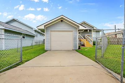 715 31st Street #Rear, Galveston, TX 77550 - Photo 11