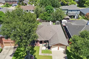 8227 Squires Pl Dr, Houston, TX 77083 - Photo 33