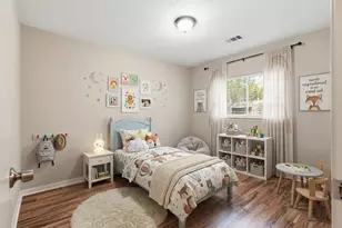 8227 Squires Pl Dr, Houston, TX 77083 - Photo 29