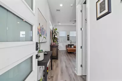 412 Neyland Street #C, Houston, TX 77022 - Photo 5