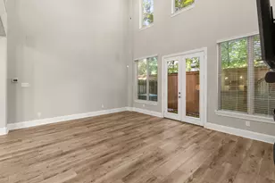 1002 Shepherd Oaks Dr, Houston, TX 77018 - Photo 9