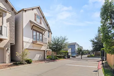 1002 Shepherd Oaks Drive, Houston, TX 77018 - Photo 47