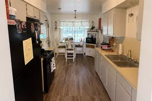 2616 Texas Ave, Dickinson, TX 77539 - Photo 5