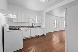 815 N 14th St, Nederland, TX 77627 - Photo 13