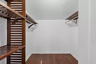 815 N 14th St, Nederland, TX 77627 - Photo 19