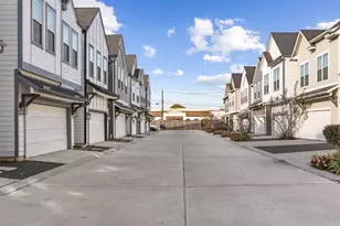 8451 Berry Brush Ln, Houston, TX 77022 - Photo 25