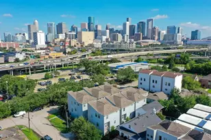 2105 Hadley St, Houston, TX 77003 - Photo 3