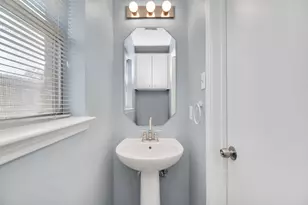 10403 Shadow Oaks Dr, Houston, TX 77043 - Photo 27