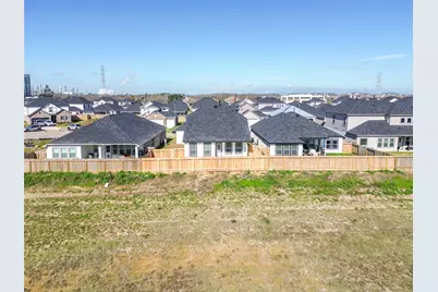 2110 Sanders Brook Drive, Baytown, TX 77521 - Photo 25
