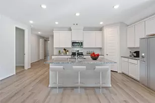 106 Violet Carson Ct, Willis, TX 77318 - Photo 5