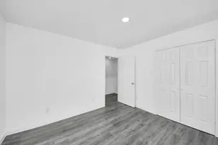 2310 Wavell St, Houston, TX 77088 - Photo 25