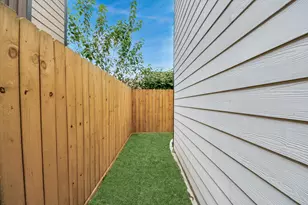 2310 Wavell St, Houston, TX 77088 - Photo 31