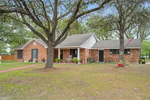 417 S Faires, Flatonia, TX 78941 - Photo 1