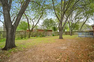 417 S Faires, Flatonia, TX 78941 - Photo 21