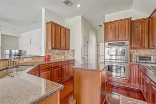 5242 Fountainbrook Ln, Sugar Land, TX 77479 - Photo 13