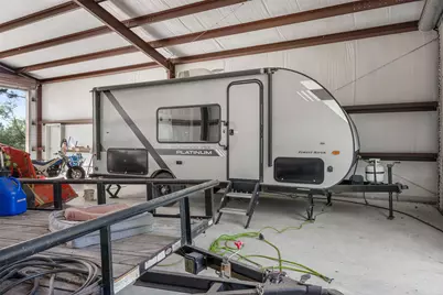 8189 Milton Road, Sealy, TX 77474 - Photo 13
