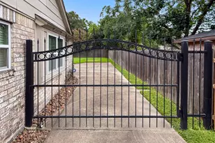 11639 Chuckson Dr, Houston, TX 77065 - Photo 3
