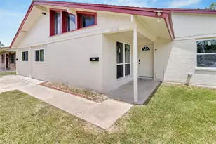 5815 Schevers St, Houston, TX 77033 - Photo 37