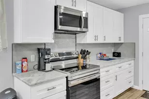 5815 Schevers St, Houston, TX 77033 - Photo 23