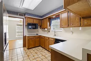 2108 Greentree Dr, Huntsville, TX 77340 - Photo 11