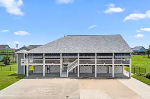 2372 Sand Bar Ln, Crystal Beach, TX 77650 - Photo 1