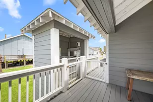 2372 Sand Bar Ln, Crystal Beach, TX 77650 - Photo 7