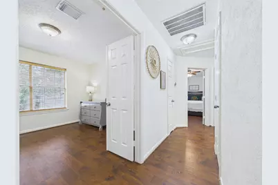 2815 Village Dale Avenue, Houston, TX 77059 - Photo 17