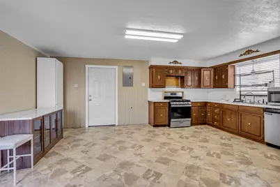 15301 Arrowhead Loop W, Willis, TX 77378 - Photo 9