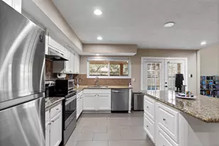 1553 Beaconshire Rd, Houston, TX 77077 - Photo 17