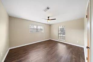 1104 Hillcrest Dr, Conroe, TX 77301 - Photo 11