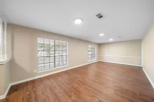 1104 Hillcrest Dr, Conroe, TX 77301 - Photo 3