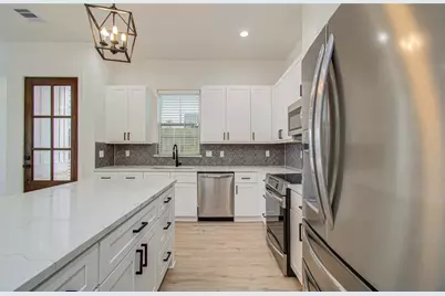 6420 Highland Pine Lane, Houston, TX 77091 - Photo 11