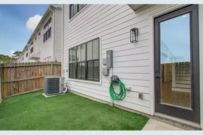 6420 Highland Pine Lane, Houston, TX 77091 - Photo 31