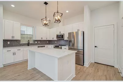 6420 Highland Pine Lane, Houston, TX 77091 - Photo 15