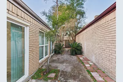 7610 Hopewell Lane, Houston, TX 77071 - Photo 29