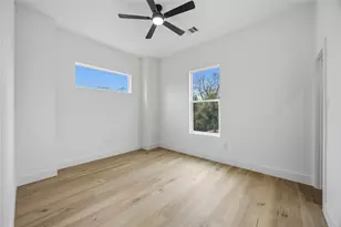 9019 Comal St, Houston, TX 77051 - Photo 21